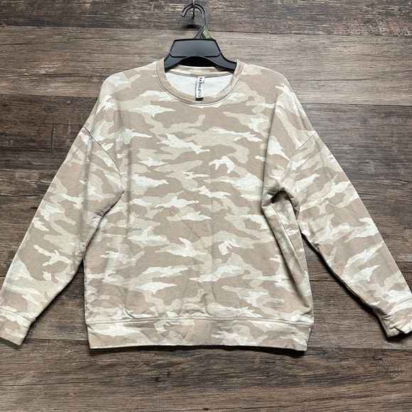 Athleta Cream Sweatshirt with Camouflage Pattern Womens Petite Medium - Picture 1 of 4
